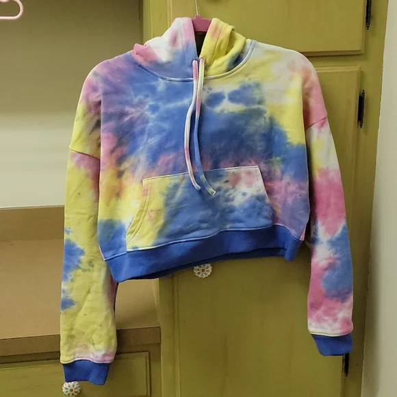Le Lis Tops Le Lis Nordstrom Small Crop Tie Dye Hoodie Poshmark